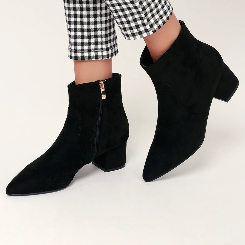 Lulu’s black suede pointed toe booties Size 7